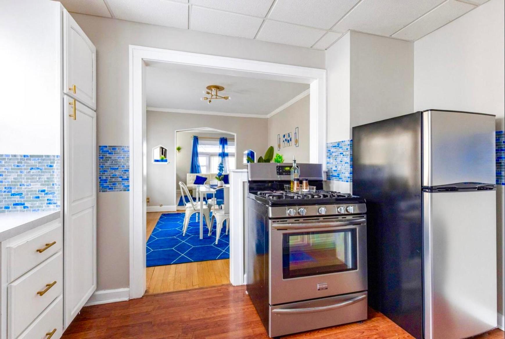 The Sapphire Haven - Your Old Brooklyn Oasis Awaits Families, Couples, Business Travelers Near Downtown With Parking, 300 Mb Wifi & Self Check-In Cleveland Ngoại thất bức ảnh