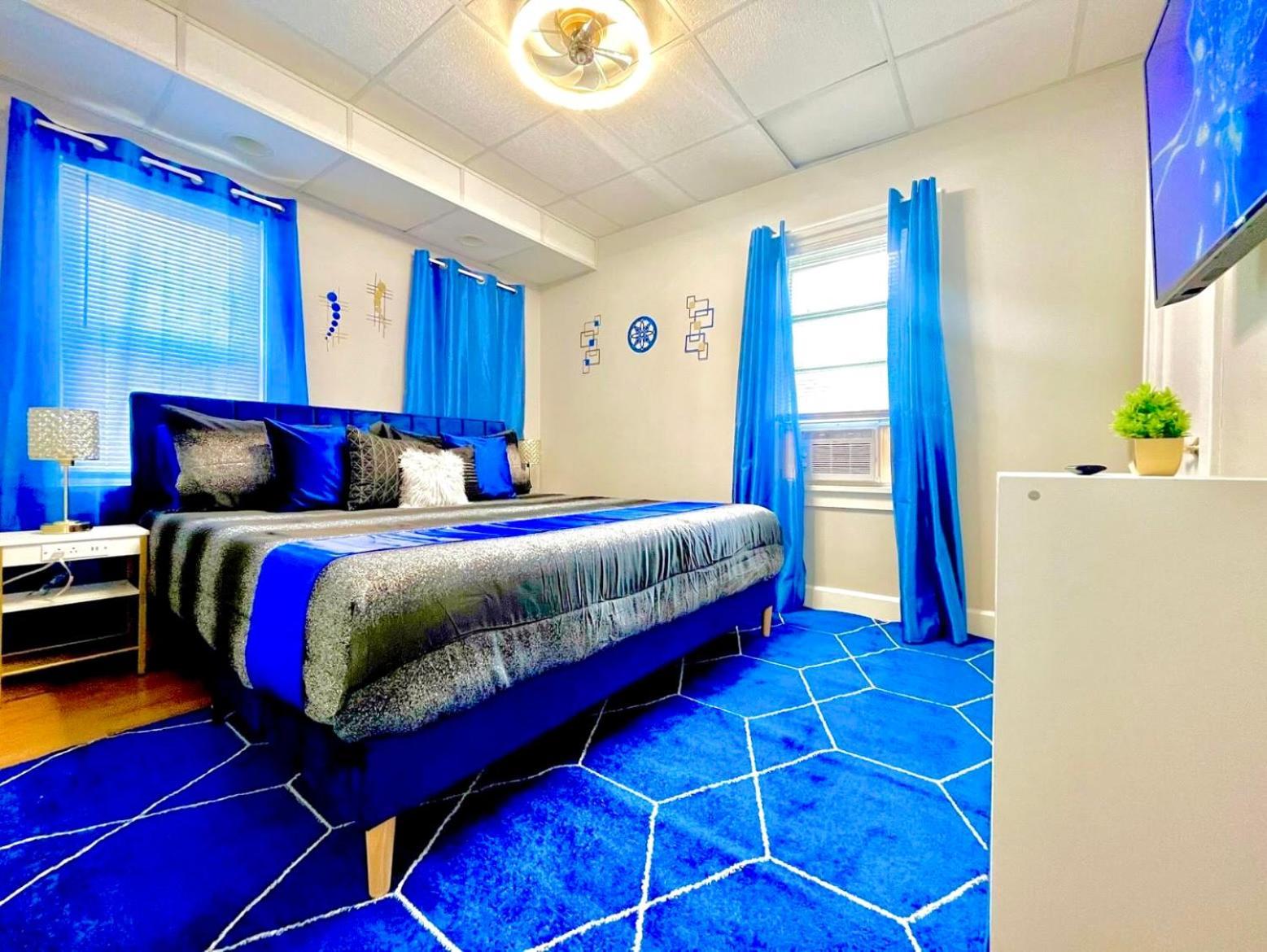 The Sapphire Haven - Your Old Brooklyn Oasis Awaits Families, Couples, Business Travelers Near Downtown With Parking, 300 Mb Wifi & Self Check-In Cleveland Ngoại thất bức ảnh