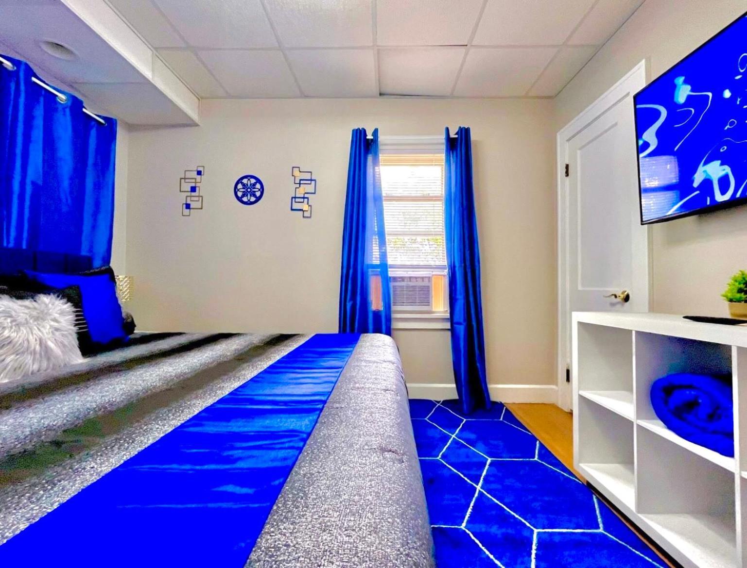 The Sapphire Haven - Your Old Brooklyn Oasis Awaits Families, Couples, Business Travelers Near Downtown With Parking, 300 Mb Wifi & Self Check-In Cleveland Ngoại thất bức ảnh