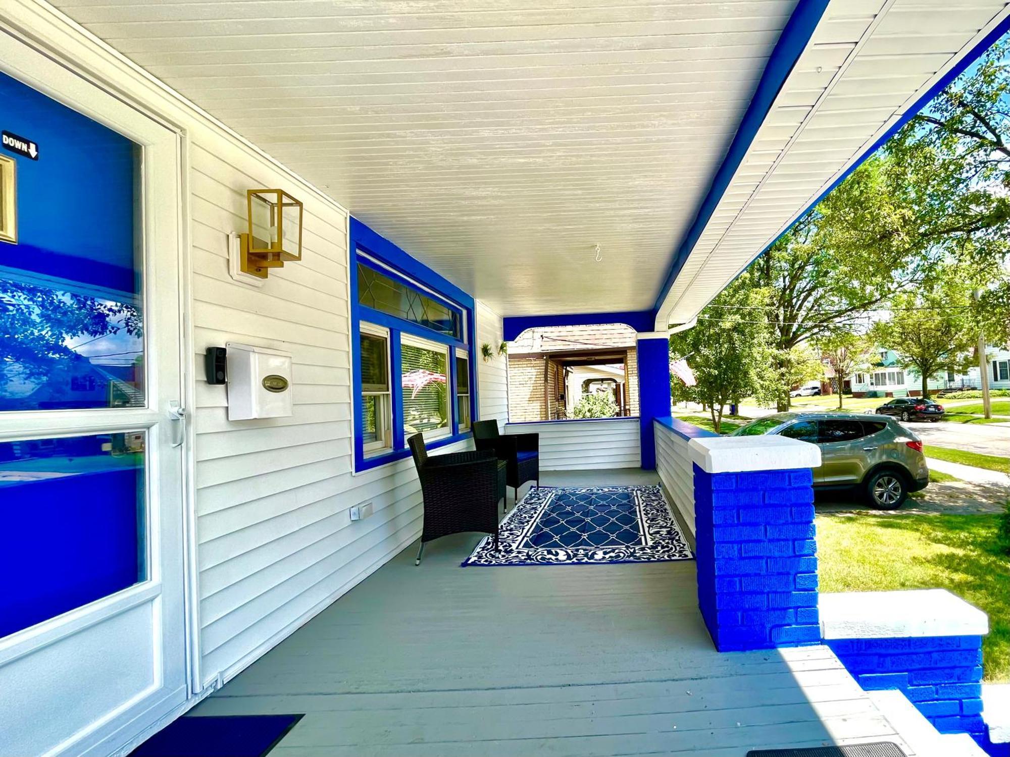 The Sapphire Haven - Your Old Brooklyn Oasis Awaits Families, Couples, Business Travelers Near Downtown With Parking, 300 Mb Wifi & Self Check-In Cleveland Ngoại thất bức ảnh