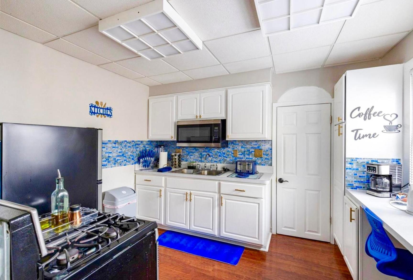 The Sapphire Haven - Your Old Brooklyn Oasis Awaits Families, Couples, Business Travelers Near Downtown With Parking, 300 Mb Wifi & Self Check-In Cleveland Ngoại thất bức ảnh