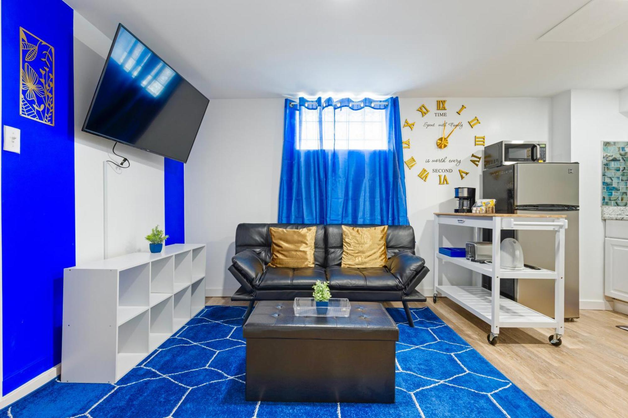 The Sapphire Haven - Your Old Brooklyn Oasis Awaits Families, Couples, Business Travelers Near Downtown With Parking, 300 Mb Wifi & Self Check-In Cleveland Ngoại thất bức ảnh