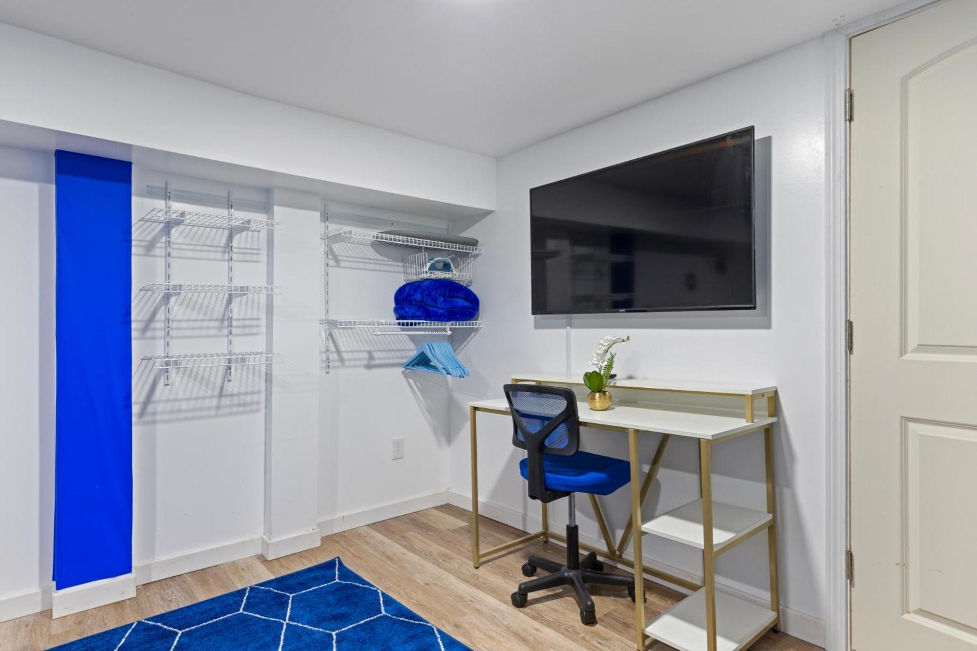The Sapphire Haven - Your Old Brooklyn Oasis Awaits Families, Couples, Business Travelers Near Downtown With Parking, 300 Mb Wifi & Self Check-In Cleveland Ngoại thất bức ảnh